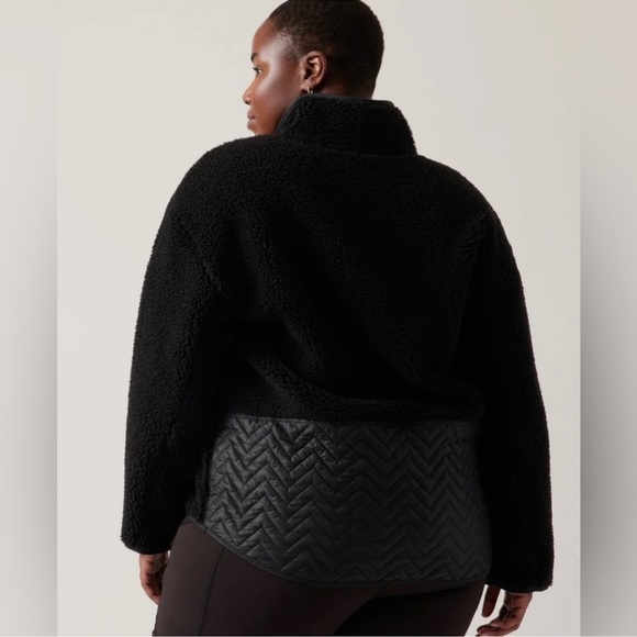 NWT! Athleta Cozy Sherpa Pullover Snap Sweatshirt in Black - Multiple Sizes - Picture 4 of 7